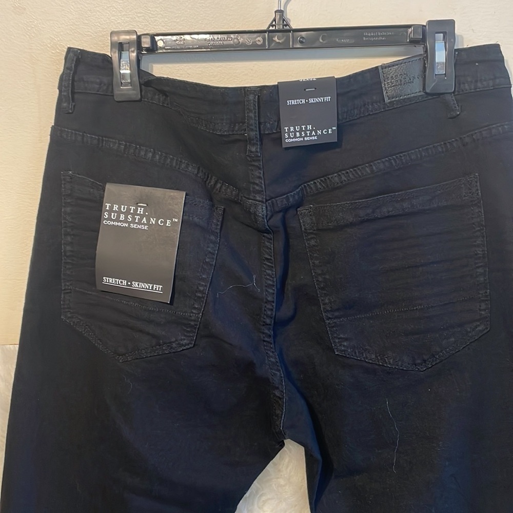 TRUTH SUBSTANCE STRETCHY JEANS